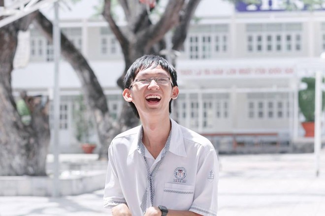 Con c&ocirc; thợ may đạt 30 điểm kỳ thi THPT  2017 với ước mơ v&agrave;o ĐH Johns Hopkins - Ảnh 3.