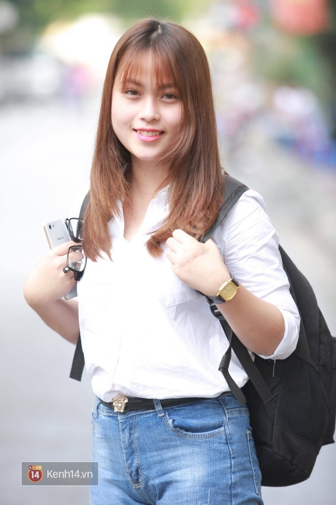 S&aacute;ng nay, th&iacute; sinh bước v&agrave;o b&agrave;i thi tuyển sinh của ĐH S&acirc;n khấu Điện ảnh H&agrave; Nội - Ảnh 2.