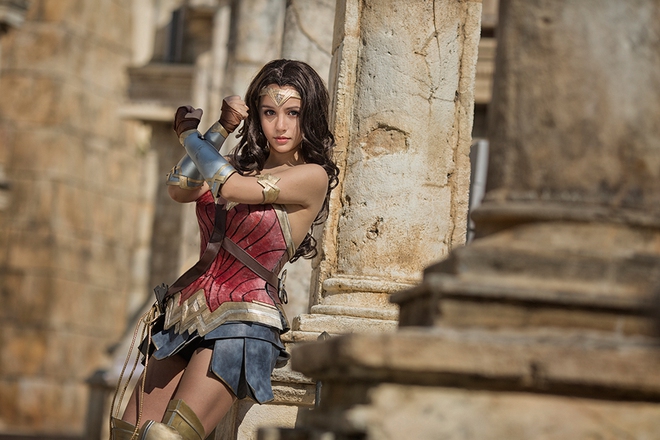 C&ocirc; g&aacute;i Philippines c&oacute; m&agrave;n cosplay th&agrave;nh Wonder Woman xuất sắc kh&ocirc;ng thua bản gốc - Ảnh 6.