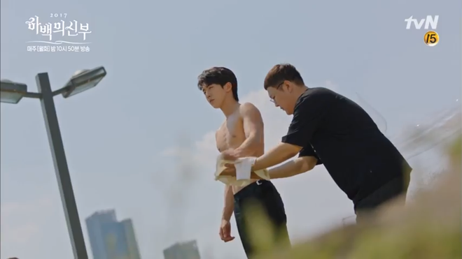 &ldquo;C&ocirc; D&acirc;u Thủy Thần&rdquo;: Nam Joo Hyuk l&agrave; H&agrave; B&aacute; nhưng lại biết bay, xịn chưa! - Ảnh 8.
