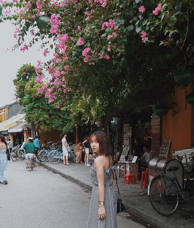 Bộ váy này đang được con gái Việt diện suốt trên Instagram, chứng tỏ gingham là hot trend phá đảo Hè 2017 - Ảnh 2.