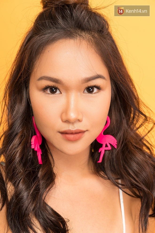 Clip: Bí kíp makeup không chảy, không đổ dầu mà vẫn có độ glow bóng khỏe cho ngày hè từ beauty blogger Trisha Đỗ - Ảnh 3.