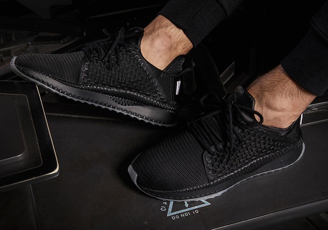 C&oacute; l&agrave; fan của c&aacute;c si&ecirc;u anh h&ugrave;ng hay kh&ocirc;ng, bạn cũng sẽ kết bộ sưu tập Puma x Justice League si&ecirc;u chất n&agrave;y - Ảnh 1.