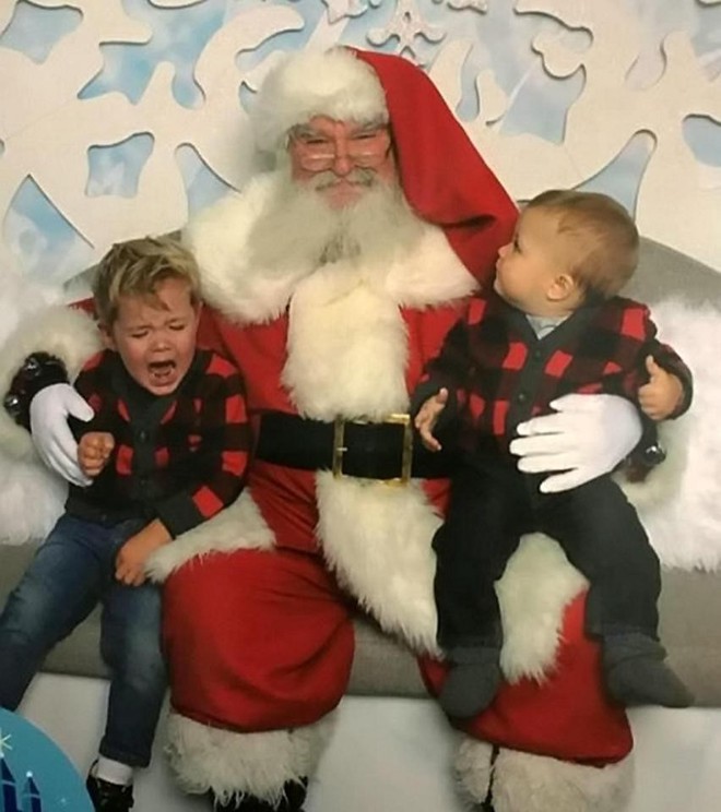 Khu&ocirc;n mặt đau khổ của 13 em b&eacute; tr&aacute;i kho&aacute;y kh&ocirc;ng th&iacute;ch Noel t&yacute; n&agrave;o - Ảnh 3.