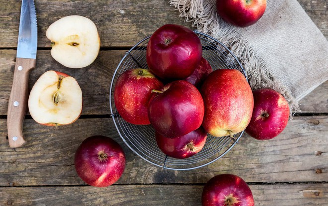 List 7 loại trái cây chứa hàm lượng đường thấp nên rất an toàn cho cân nặng - Ảnh 1.