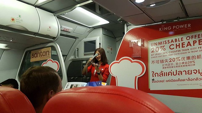 M&aacute;y bay bị delay v&agrave; đ&acirc;y l&agrave; c&aacute;ch nữ tiếp vi&ecirc;n xinh đẹp khiến h&agrave;nh kh&aacute;ch kh&ocirc;ng ai tức giận - Ảnh 3.