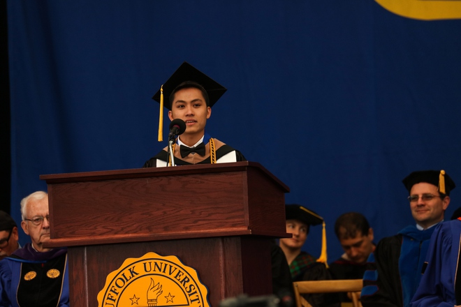 Du học sinh Việt từ bụng đ&oacute;i đến người duy nhất đại diện to&agrave;n trường ph&aacute;t biểu tại lễ tốt nghiệp - Ảnh 4.