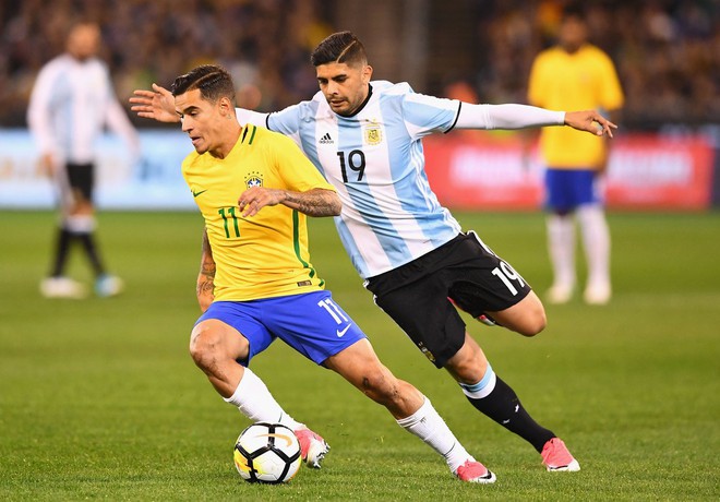 Messi chơi mờ nhạt, Argentina thắng may mắn Brazil - Ảnh 4.