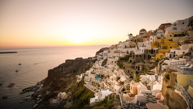 Santorini - Hòn đảo đẹp như thiên đường mà bạn nhất định phải dành tiền để đến một lần trong đời - Ảnh 4.