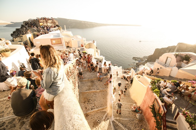 Santorini - Hòn đảo đẹp như thiên đường mà bạn nhất định phải dành tiền để đến một lần trong đời - Ảnh 6.