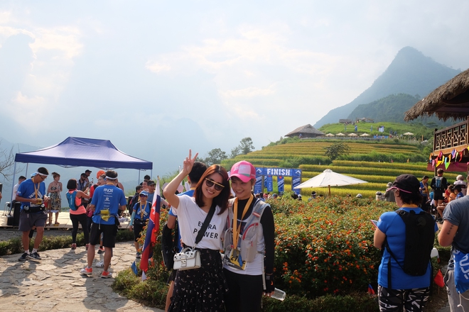 MC Thùy Dung và Á hậu Hoàng My hào hứng tham gia giải Vietnam Mountain Marathon 2017 tại Sapa - Ảnh 4.