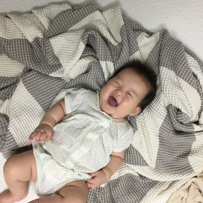 Qu&ecirc;n hết mệt mỏi khi ngắm loạt ảnh của cậu nh&oacute;c cứ cười l&agrave; hết thấy &ocirc;ng mặt trời - Ảnh 9.