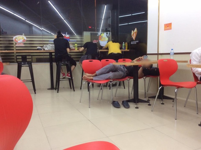 Nỗi &aacute;m ảnh kinh ho&agrave;ng mang t&ecirc;n những thượng đế kh&oacute; chiều ở c&aacute;c cửa h&agrave;ng tiện lợi - Ảnh 6.