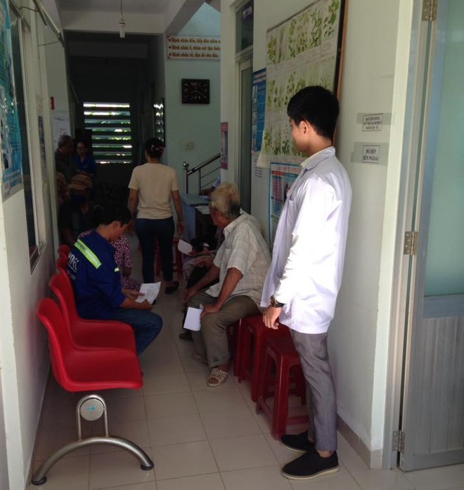 Chàng "bác sĩ" Khánh Hoà bất ngờ nổi tiếng sau 1 tấm ảnh bức xúc vì bị đố kỵ - Ảnh 2. Chàng "bác sĩ" Khánh Hoà bất ngờ nổi tiếng sau 1 tấm ảnh bức xúc vì bị đố kỵ - Ảnh 2.