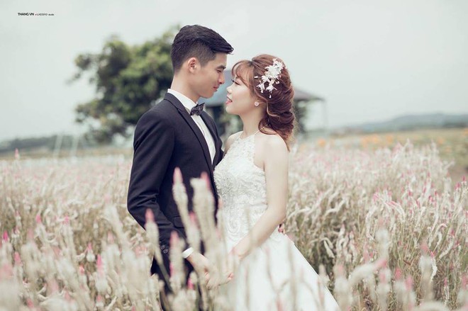 Chuyện t&igrave;nh đẹp như phim của cặp đ&ocirc;i Việt l&agrave;m bạn 20 năm rồi cưới - Ảnh 1.