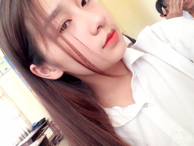 10X xinh đẹp khốn đốn v&igrave; bị hiểu nhầm l&agrave; hotgirl b&igrave;a s&aacute;ch Gi&aacute;o dục c&ocirc;ng d&acirc;n - Ảnh 3.