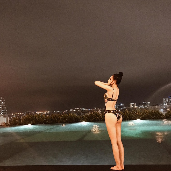 Khoe ảnh mặc bikini bốc lửa, Angela Phương Trinh bị cư dân mạng nghi ngờ đã nâng cấp vòng 3 - Ảnh 2.