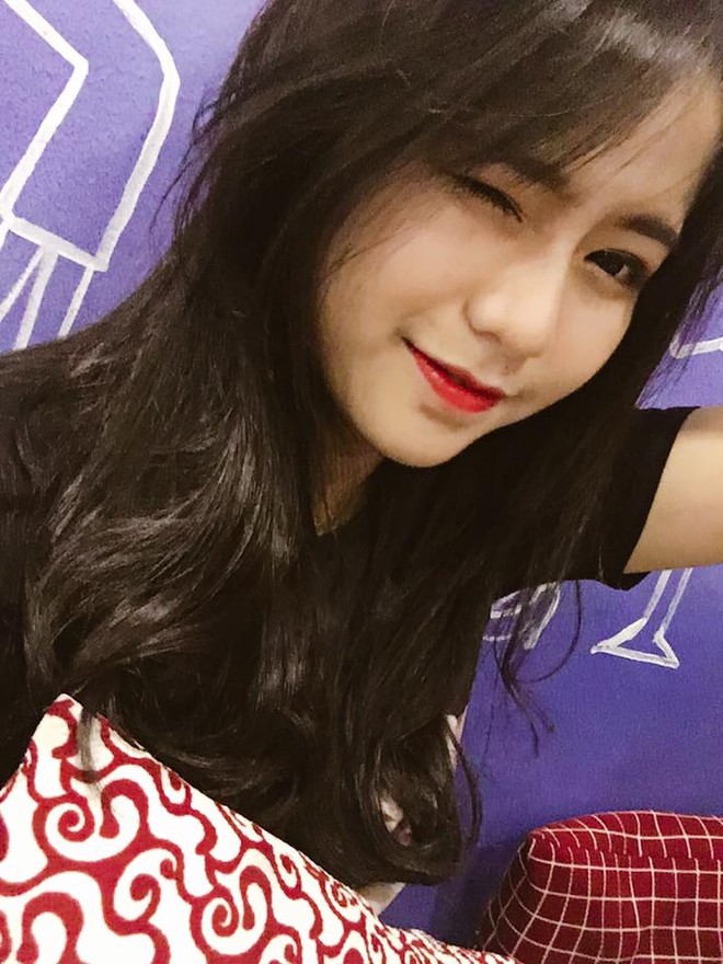 Nữ sinh THPT Hưng Y&ecirc;n g&acirc;y sốt nhờ nụ cười trong veo - Ảnh 4.