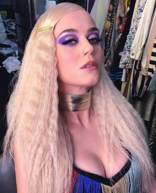 Katy Perry bắt tay t&igrave;nh cũ của Taylor Swift, tung MV c&ugrave;ng ng&agrave;y để tuy&ecirc;n chiến? - Ảnh 2.
