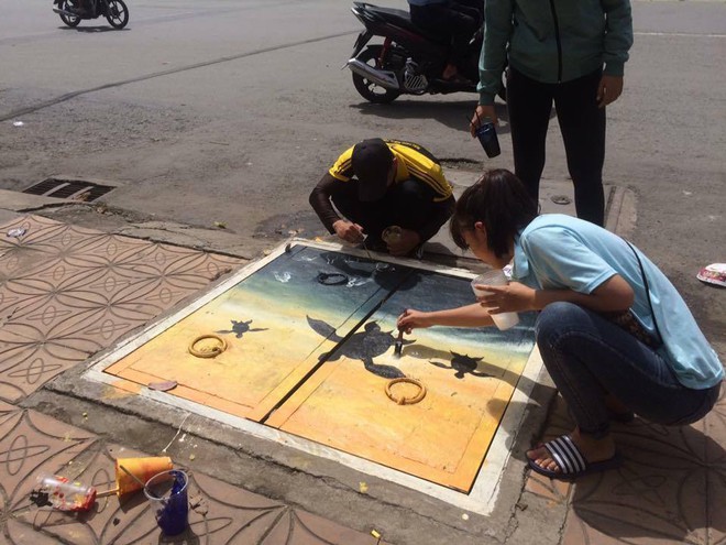 Sau Sài Gòn, hàng loạt nắp cống ở TP.Cần Thơ cũng đua nhau nở hoa và được dân tình khen nức nở - Ảnh 2.