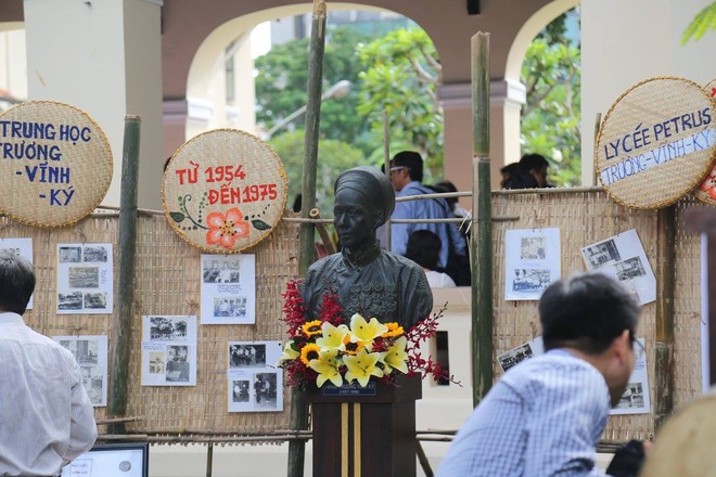 Học sinh cả nước háo hức trong ngày khai giảng, bắt đầu một năm học mới! - Ảnh 20.