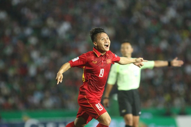 Sao U23 Việt Nam lập hai siêu phẩm mang phong cách Robben - Ảnh 2.