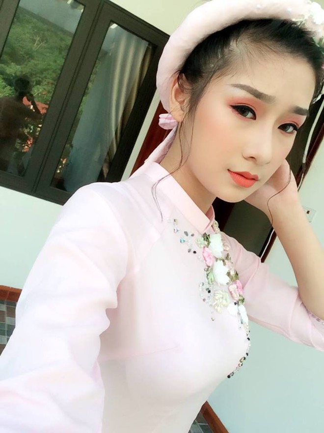 10X xinh đẹp khốn đốn vì bị hiểu nhầm là hotgirl bìa sách Giáo dục công dân - Ảnh 7.