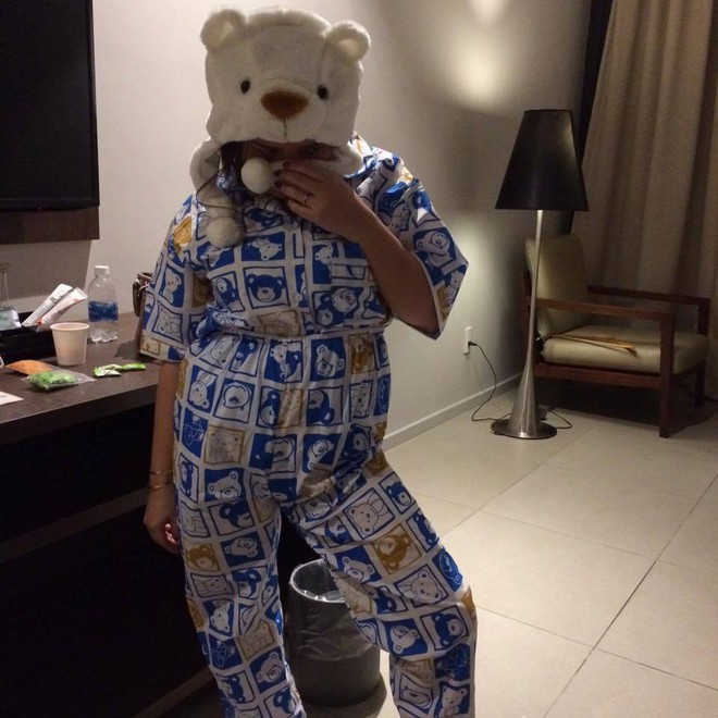 C&ocirc;ng ty chơi lớn: Tiệc t&ugrave;ng ho&agrave;nh tr&aacute;ng nhưng nh&acirc;n vi&ecirc;n lại hồn nhi&ecirc;n mặc pijama đến dự - Ảnh 2.