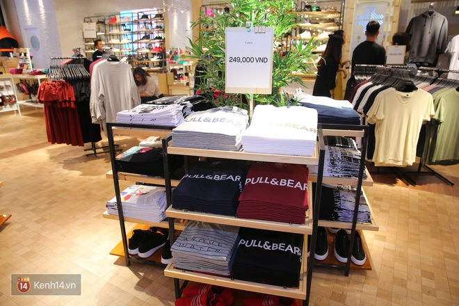 Pull&Bear Việt Nam: Giá rẻ hơn Thái Lan, áo phông giá từ 149.000 đồng, quần jeans từ 699.000 đồng - Ảnh 6.