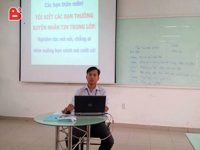 Lời cảnh c&aacute;o kh&ocirc;ng được nhắn tin trong lớp si&ecirc;u b&aacute; đạo của thầy gi&aacute;o trẻ - Ảnh 1.