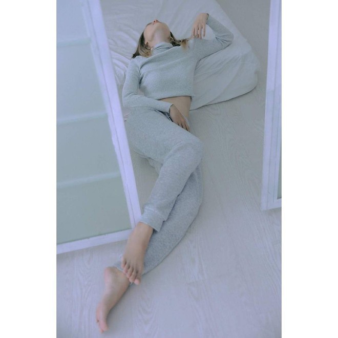 Xinh đẹp ch&aacute;n ch&ecirc;, Fung La l&acirc;u l&acirc;u lại đăng l&ecirc;n một tấm ảnh hết hồn: C&ocirc; g&aacute;i n&agrave;y thật th&uacute; vị - Ảnh 6.