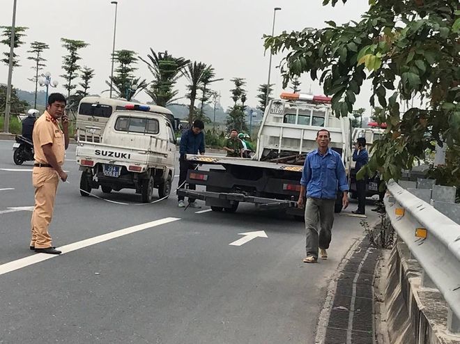 H&agrave; Nội: Xe cứu hộ mất l&aacute;i đ&acirc;m 3 người phụ nữ đi bộ thương vong - Ảnh 2.