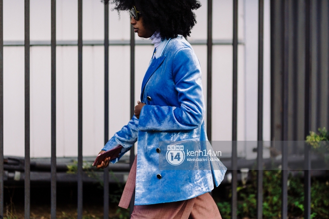 Street style tại Paris Fashion Week - Cuộc chiến đường phố của những thủ lĩnh thời trang - Ảnh 21.