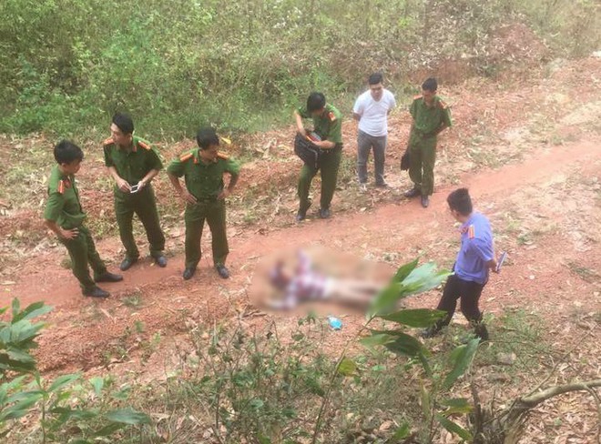 Vụ người phụ nữ chạy xe ôm bị sát hại ở Thái Nguyên: Camera ghi lại hình ảnh nạn nhân chở một nam thanh niên bịt kín mặt trước khi chết - Ảnh 3.