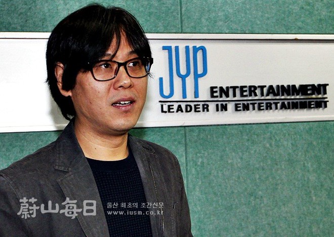 Vị CEO nhà JYP Entertainment là ai mà mời được cả binh đoàn sao khủng đến dự đám cưới? - Ảnh 2.