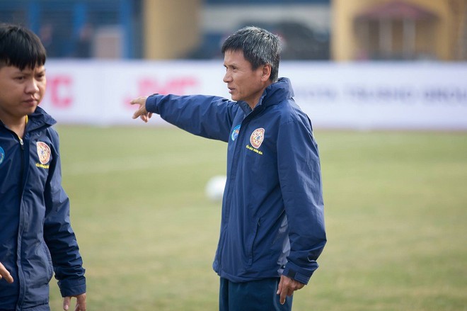 S.Khánh Hòa phải bỏ lối đá hoa mỹ vì Muangthong United quá mạnh - Ảnh 2.