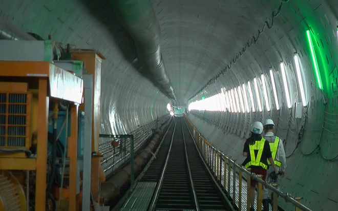 Cận cảnh hầm Metro Bến Thành - Suối Tiên dần rõ dáng sau gần 100 ngày thi công giữa lòng Sài Gòn - Ảnh 2.