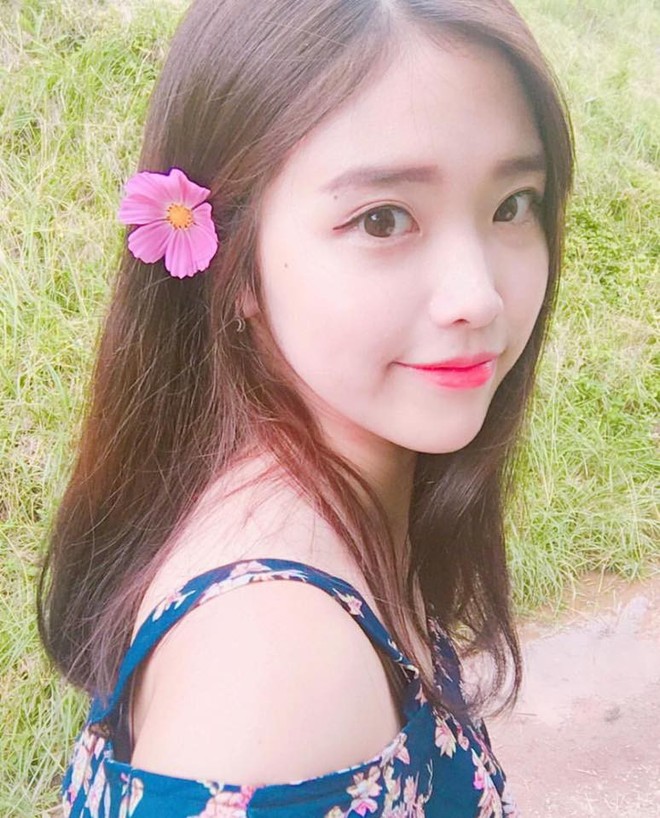 Vẻ đẹp mong manh của cô gái Hàn 21 tuổi được ví như bản sao IU - Ảnh 3.