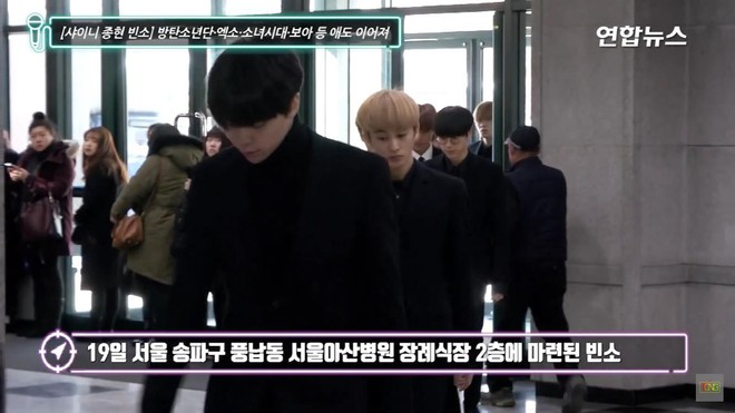 Clip: SNSD, BTS, IU sụt sùi đến viếng cùng vòng hoa, hàng dài fan ôm mặt khóc tiễn biệt linh cữu Jonghyun tại lễ viếng - Ảnh 15.