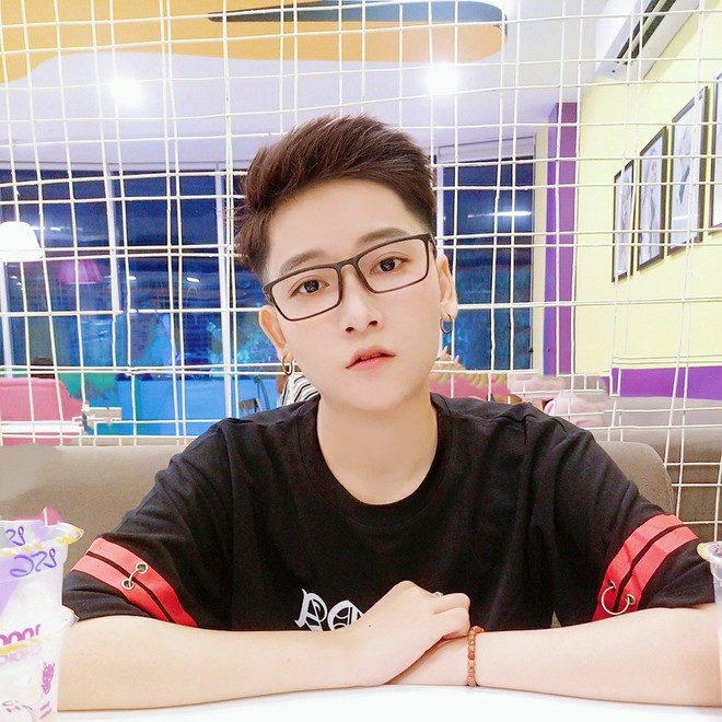 Đừng nh&igrave;n nhầm, người trong ảnh kh&ocirc;ng phải một ch&agrave;ng trai đ&acirc;u! - Ảnh 3.