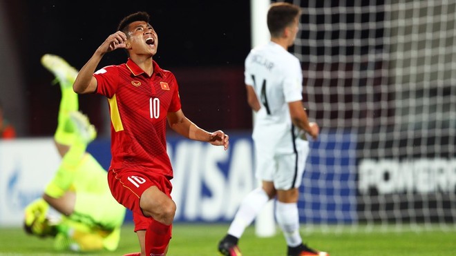 Cầu thủ U20 Việt Nam ôm đầu, gục xuống sân vì hòa tiếc nuối - Ảnh 5.