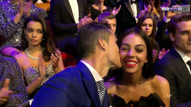 Ronaldo đã thăng hoa như thế nào kể từ khi yêu Georgina? - Ảnh 2.