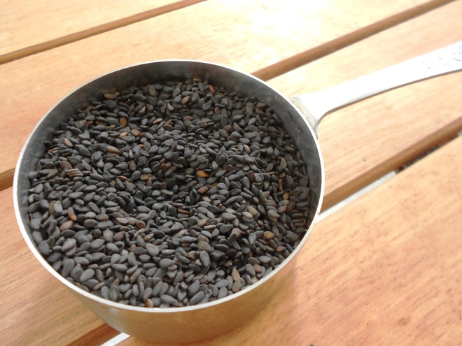 4 loại thực phẩm m&agrave;u đen bạn n&ecirc;n th&ecirc;m v&agrave;o thực đơn thường xuy&ecirc;n để bảo vệ sức khỏe tốt hơn - Ảnh 4.