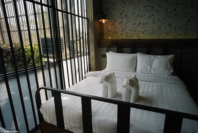 Khách sạn nhà tù ở Bangkok, nơi bạn phải trả tiền để được ngủ sau song sắt mỗi đêm - Ảnh 5.