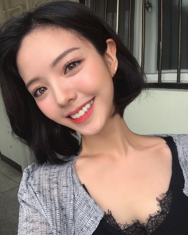 Không phải beauty blogger nhưng 5 hot girl Hàn này vẫn được hội mê làm đẹp săn đón vì makeup cực long lanh - Ảnh 9.