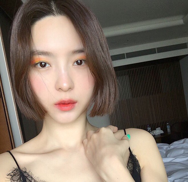 Không phải beauty blogger nhưng 5 hot girl Hàn này vẫn được hội mê làm đẹp săn đón vì makeup cực long lanh - Ảnh 24.