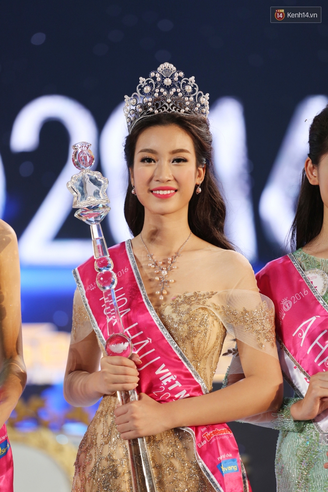 Hành trình đi lên từ cô Hoa hậu mờ nhạt, bị chê tơi tả về nhan sắc tới một Đỗ Mỹ Linh chuẩn bị toả sáng ở Miss World 2017 - Ảnh 3.