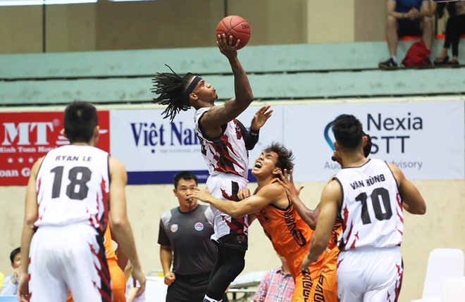 Ngựa ô Thang Long Warriors khiến Danang Dragons tiếp tục sa lầy - Ảnh 1.