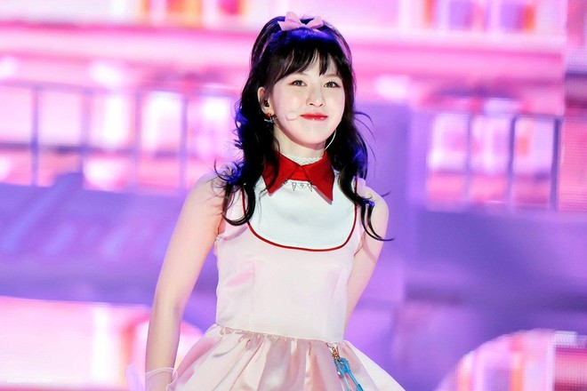 Kiểu tóc đang được loạt idol Hàn lăng xê: người khen cute siêu cấp, người chê thảo mai thảo quả - Ảnh 5.