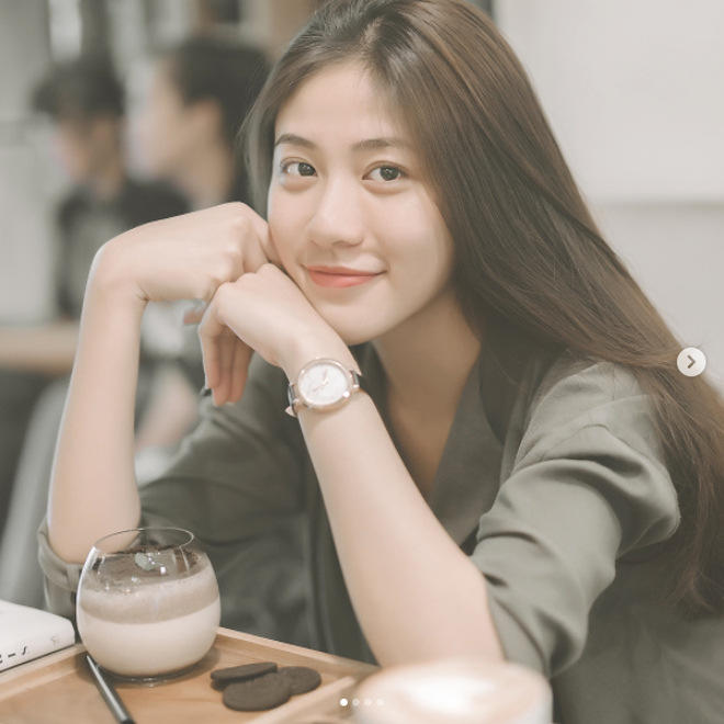 4 cô nàng xinh đẹp hot nhất Instagram Việt năm 2017 là ai? - Ảnh 7. 4 cô nàng xinh đẹp hot nhất Instagram Việt năm 2017 là ai? - Ảnh 7.
